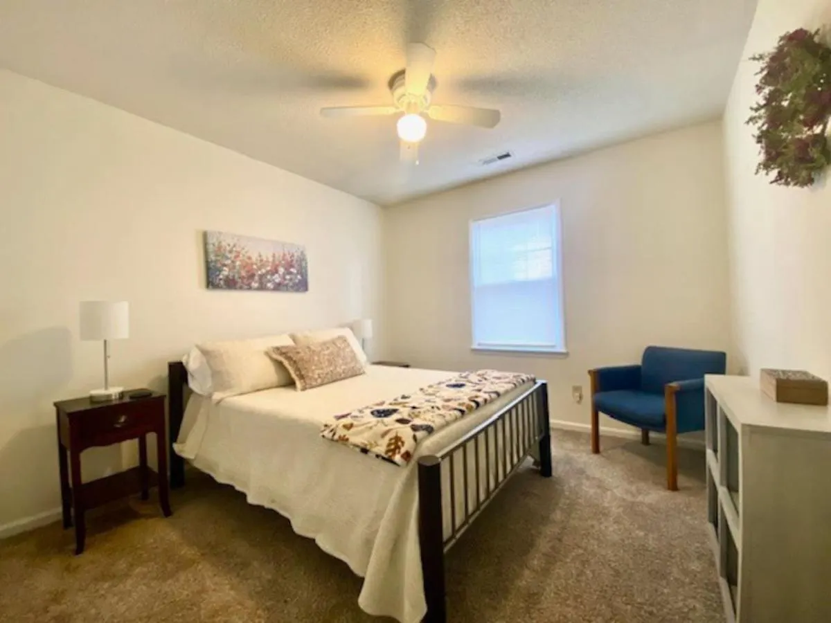 Feriehus Your Cozy Retreat In Charlotte