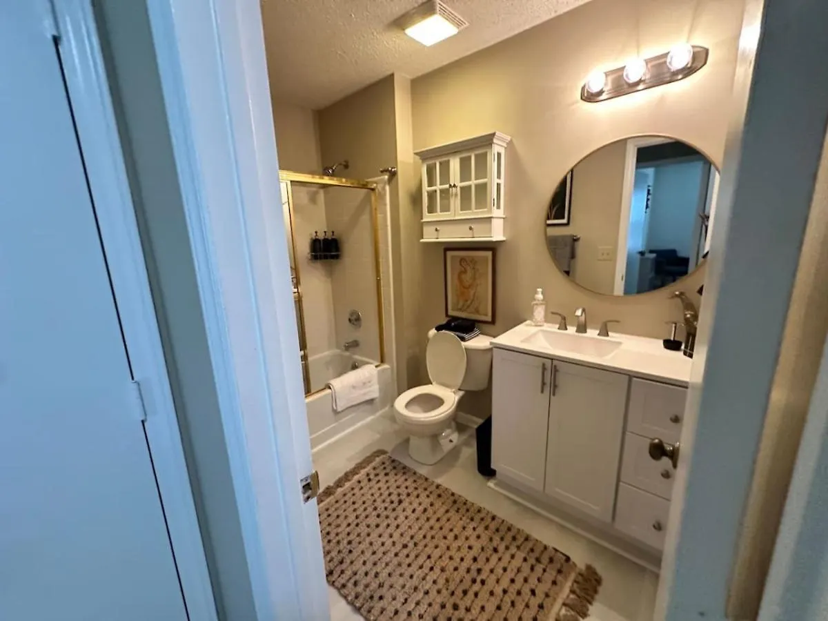 Feriehus Your Cozy Retreat In Charlotte USA