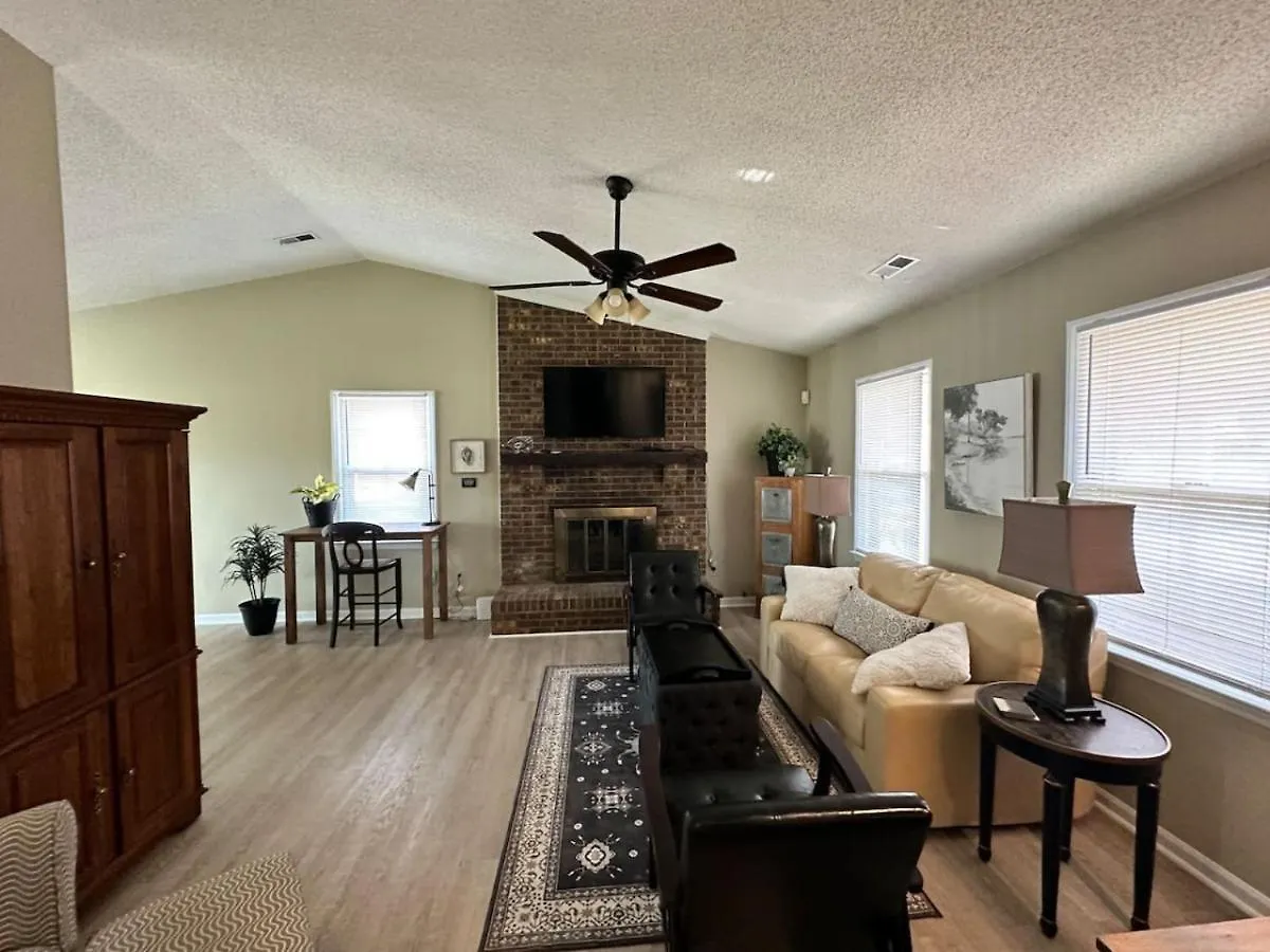 Your Cozy Retreat In Charlotte