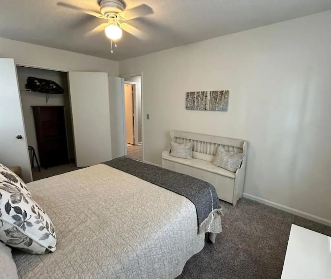 Feriehus Your Cozy Retreat In Charlotte