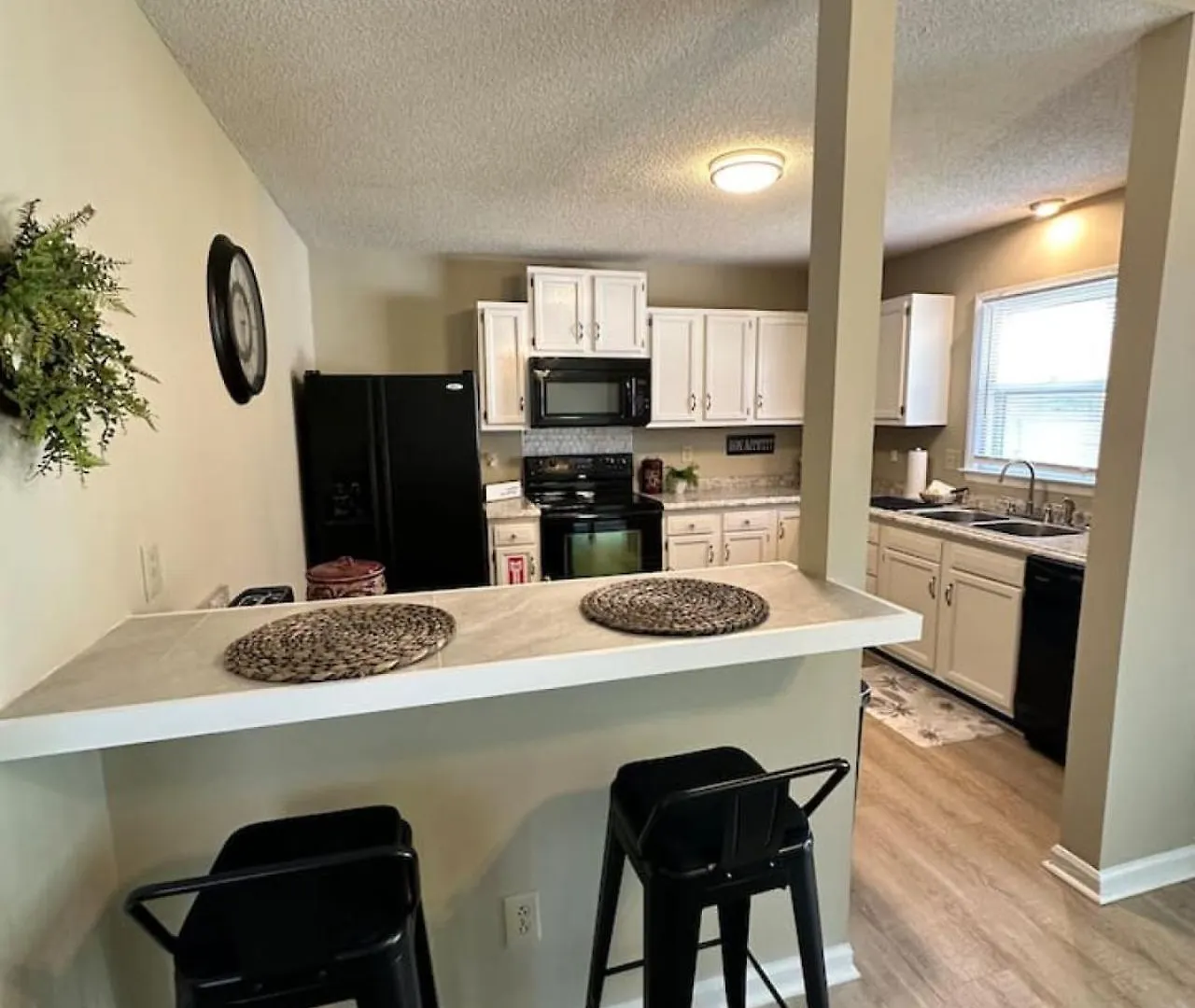 Feriehus Your Cozy Retreat In Charlotte