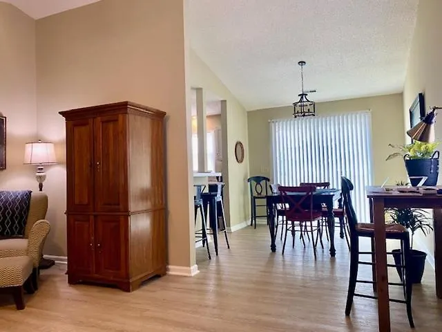 Your Cozy Retreat In Charlotte